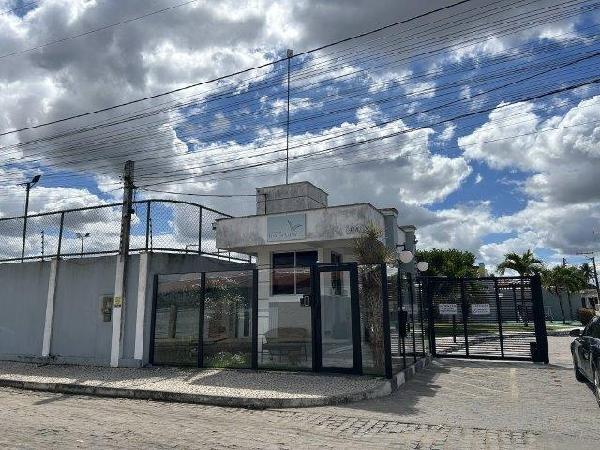 Casa em Feira de Santana, Papagaio, Rua Ilha Bela, N. Sn, Lt 21 Rua B, BA. Área: 64.82m2
