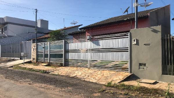 Casa em Mineiros, Setor Jose De Oliveira Martins, Rua Florida, N. Sn, Qd 30 Lt 02 Un 01, GO. Área: 121.37m2