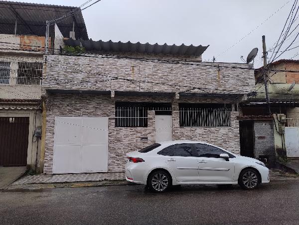 Casa em Duque de Caxias, Vila Sao Luis, Rua Silva Jardim, N. 591, Casa 01, RJ. Área: 166m2