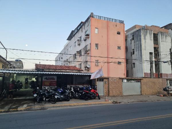Apartamento em Olinda, Casa Caiada, Avenida Governador Carlos De Lima Cavalc, N. 4646, Apto 303, Qd B, PE. Área: 60.94m2