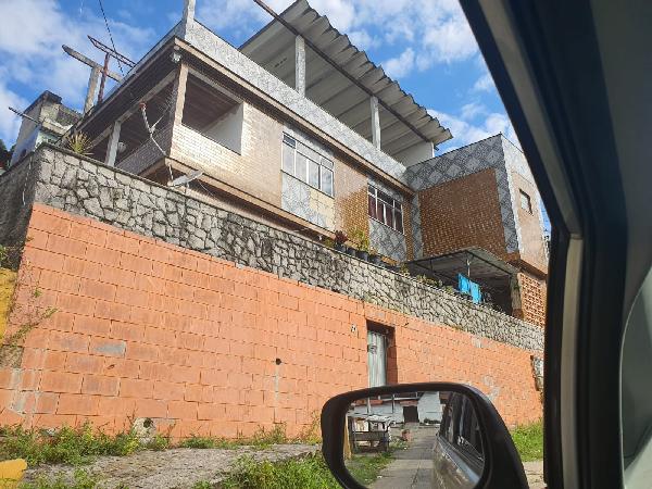 Apartamento em São Gonçalo, Pita, Travessa Oliveira Martins, N. 47, Apto 201, RJ. Área: 217.44m2