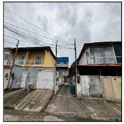 Prédio em São Gonçalo, Tribobo, Rua Quintino Joaquim Da Silva, N. 96,, RJ. Área: 72.7m2