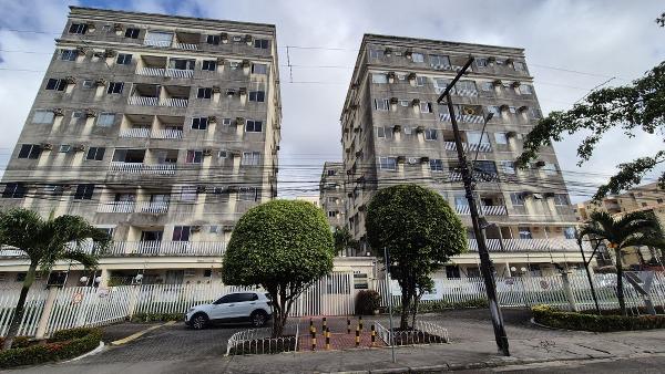 Apartamento em Olinda, Peixinhos, Avenida Vasco Rodrigues, N. 241, Apto 103, Edf Prudente De Moraes Bl C, PE. Área: 69.14m2