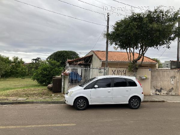 Casa em São José dos Pinhais, Zippin, Rua Leonidas Sechi, N. 498, Cs 02, PR. Área: 62m2