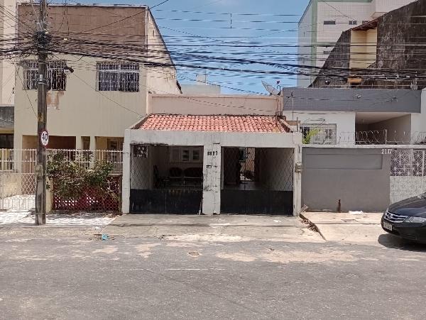 Casa em Fortaleza, Parquelandia, Rua Dom Manuel De Medeiros, N. 2111, Lt 35 Qd 16, CE. Área: 109m2
