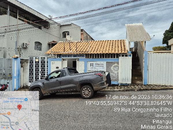 Casa em Pitangui, Lavrado, Rua Professor Corgozinho Filho, N. 97,, MG. Área: 75.97m2