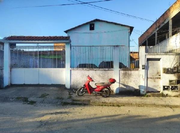Casa em São Gonçalo, Nova Cidade, Rua Almirante Tamandare, N. 120, Cs 04 , Vg 05, RJ. Área: 65.2m2