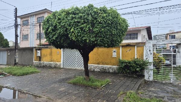 Casa em Olinda, Bairro Novo, Rua Maria Ramos, N. 1165, Lt 06 Qd Q, PE. Área: 316.35m2