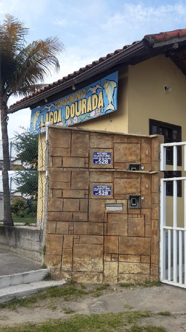 Casa em Araruama, Tres Vendas, Avenida Gladstone Jose De Oliveira, N. 528, Cs 06, RJ. Área: 56.66m2