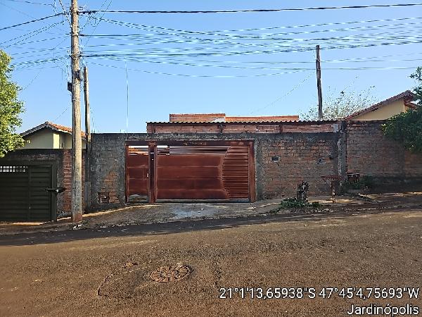 Casa em Jardinópolis, Jardim Sao Francisco, Rua Benedito Ferreira, N. 237, Lt 18 Qd 21, SP. Área: 46.96m2
