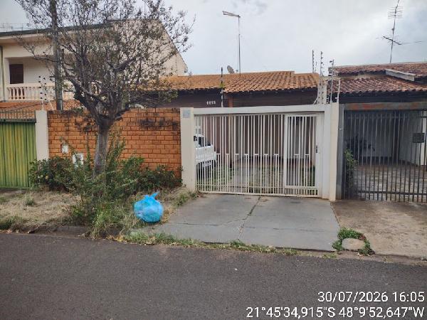 Casa em Araraquara, Jardim Marivan, Rua Doutor Emilio Ribas, N. 1113, Qd I Lt 133 E 134, SP. Área: 89.4m2