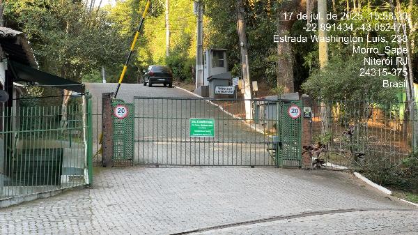Casa em Niterói, Sape, Estrada Washington Luis, N. 609,, RJ. Área: 229m2