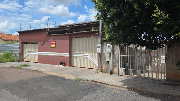 Casa em Cuiabá, Morada Da Serra, Rua Quarenta E Oito, N. 18, Qd49 Lt 18 Cpa Iii Setor Iii, MT. Área: 15m2