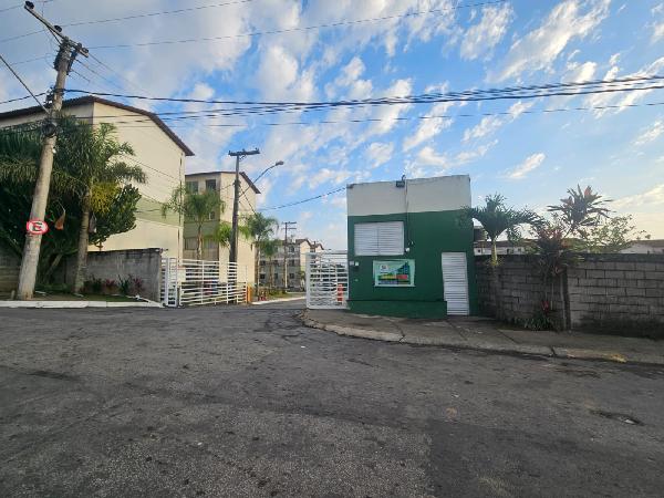 Apartamento em Macaé, Virgem Santa, Avenida Eduardo Peruzzi Martins, N. 801, Apto 404, Torre 09-B Antiga Estrada Virgem Santa, RJ. Área: 46.15m2