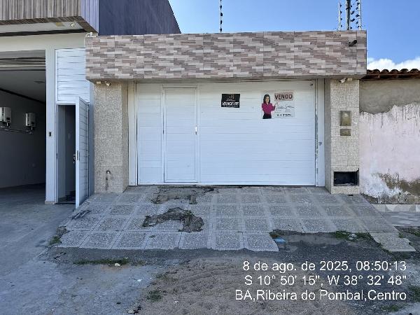 Casa em Ribeira do Pombal, Zona Oeste, Rua D, N. 563, Quadra 11 Lot 33 Setor 05, BA. Área: 198.43m2