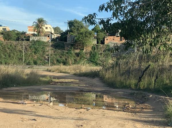 Casa em São Gonçalo, Bom Retiro, Rua General Savari, N. 615, Lt 27 Qd 105, RJ. Área: 86.35m2