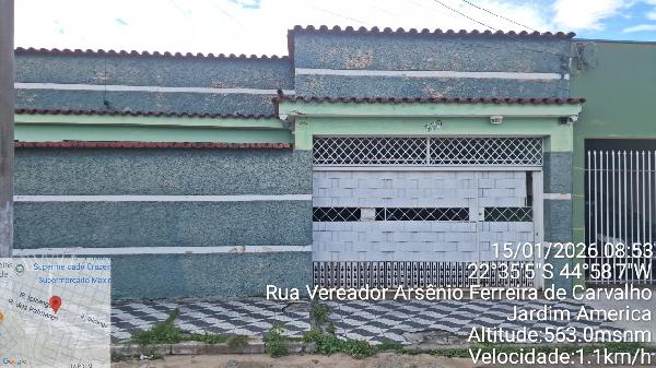 Casa em Cruzeiro, Jardim America, Rua Vereador Arsenio Ferreira De Carvalho, N. 339, Qd 04 Lt 11, SP. Área: 302.36m2