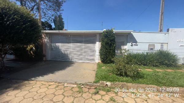 Casa em Pirassununga, Cidade Jardim, Alameda Dos Guaranis, N. 1818, Lt 06 Qd X, SP. Área: 143.36m2