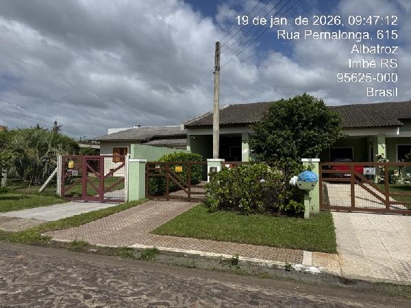 Casa em Imbé, Lagoa Vermelha, Rua Getulio Vargas, N. 2524, Cs 1 Lt 19 Qd 338 St 45, RS. Área: 94.17m2