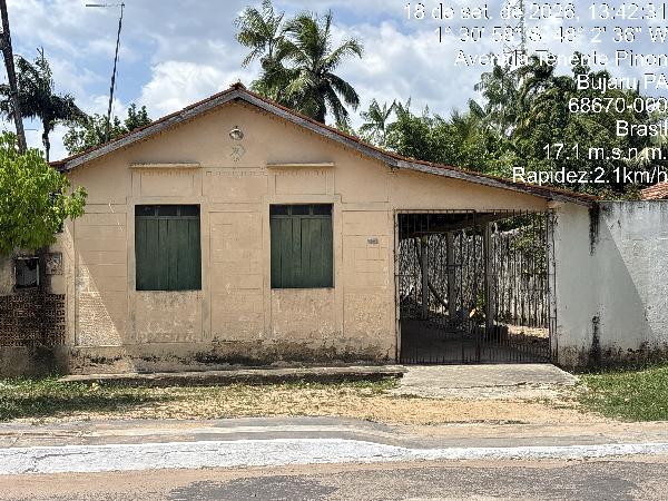 Casa em Bujaru, Centro, Avenida Tenente Pinon, N. 373, Qd 027 Lt 0302, PA. Área: 160m2 Casa em Bujaru, Centro, Avenida Tenente Pinon, N. 373, Qd 027 Lt 0302, PA. Área: 160m2
