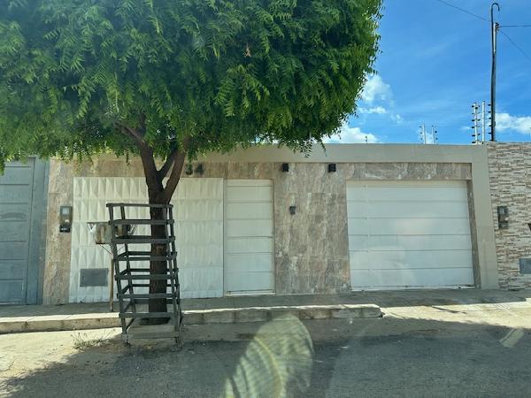 Casa em Juazeiro, Argemiro, Rua Projetada 11, N. 34, Área 01, Qd C, BA. Área: 122.07m2