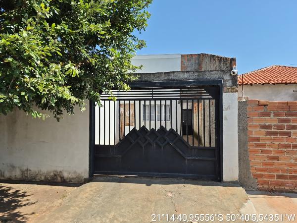 Casa em Guararapes, Residencial Italia, Rua Benedito Florindo, N. 55, Lt 11 Qd 02, SP. Área: 57.46m2