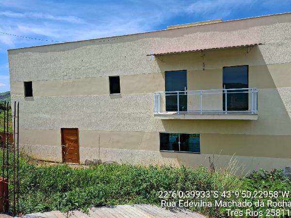 Casa em Três Rios, Rua Direita, Rua W, N. Sn, Qd 20, Lt 30, RJ. Área: 355.56m2