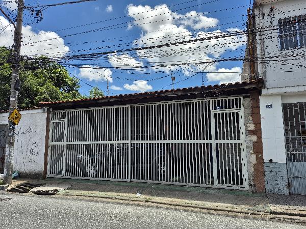 Casa em Guarulhos, Vila Galvao, Rua Sao Francisco, N. 274,, SP. Área: 141m2