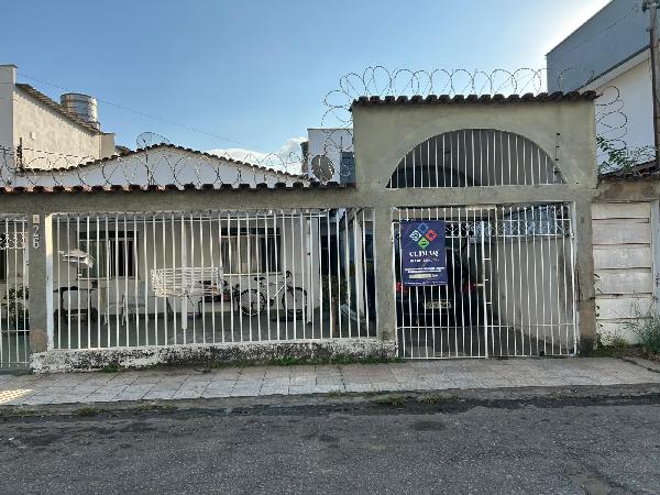 Casa em Coronel Fabriciano, Amaro Lanari, Rua Goias, N. 26, Lt 03 Qd 05, MG. Área: 220m2