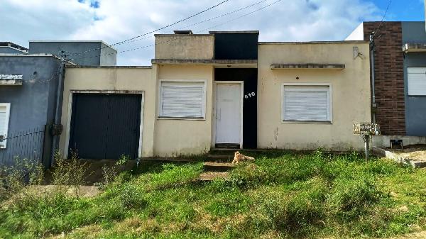 Casa em Bagé, Industrial I, Rua Rissiere Scardoeli, N. 610, Lt 01 Qd 52, RS. Área: 53.88m2