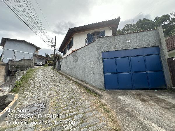 Casa em Petrópolis, Alto Da Serra, Avenida Coronel Albino Siqueira, N. 238c,, RJ. Área: 270m2