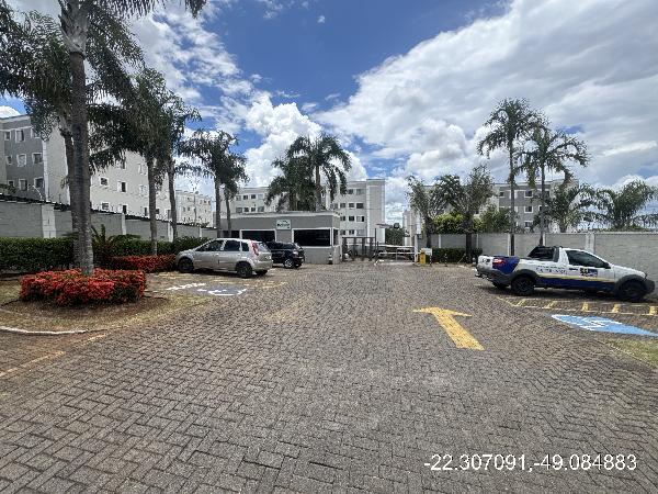 Apartamento em Bauru, Parque Uniao, Rua Hermenegildo Quagliato, N. 7-70, Apto 304, Bl 01, SP. Área: 48.66m2