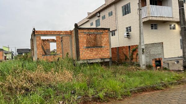 Terreno em Criciúma, Quarta Linha, Rua Manoel Avelino Raymundo, N. Sn, Lt 04 Qd G, SC. Área: 325m2