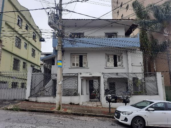 Apartamento em Belo Horizonte, Nova Suissa, Rua Das Camelias, N. 200, Apto 304, Lt 05 Qd 08 Area Laje, MG. Área: 35m2
