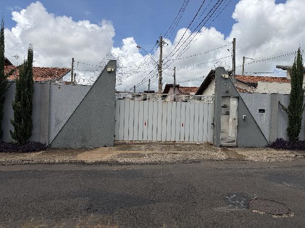 Casa em Franca, Parque Das Arvores, Rua Cezar Simoes, N. 2820, Ch 24, SP. Área: 47.38m2
