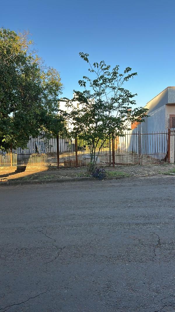 Terreno em São Luiz Gonzaga, Centro, Rua General Salvador Pinheiro Machado, N. Sn, Qd 256, RS. Área: 825m2