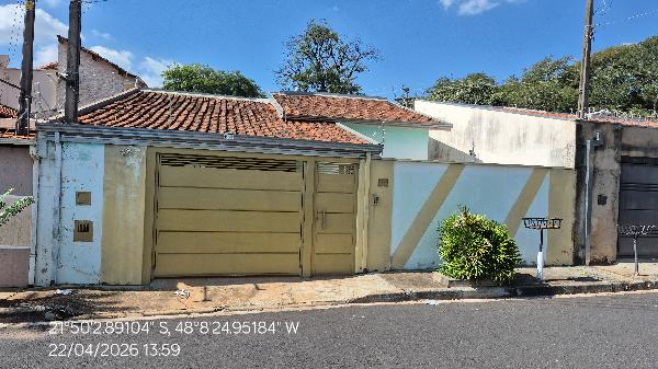 Casa em Araraquara, Parque Residencial Iguatemi, Rua Romano Peron, N. 38, Lt 11 Qd 15 Area B, SP. Área: 49.8m2