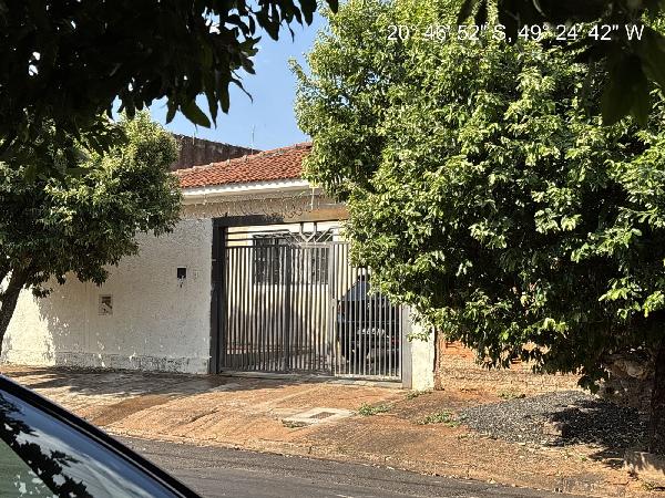 Casa em São José do Rio Preto, Solo Sagrado, Rua Samy Gorayeb, N. 410, Lt 14, Qd 42-A, SP. Área: 124.25m2