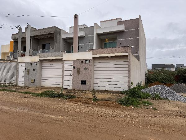 Casa em Vitória da Conquista, Felicia, Rua Arara Azul, N. 109a, Lt 11 Qd 02, BA. Área: 95.5m2