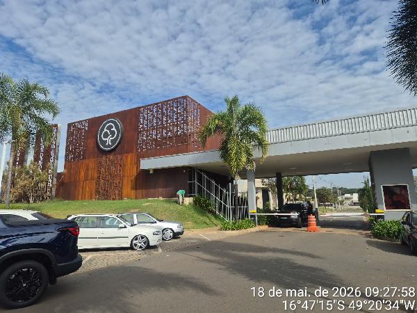 Casa em Aparecida de Goiânia, Parqville Pinheiros, Rua P 3, N. Sn, Lt 05, Qd 03, GO. Área: 263.57m2