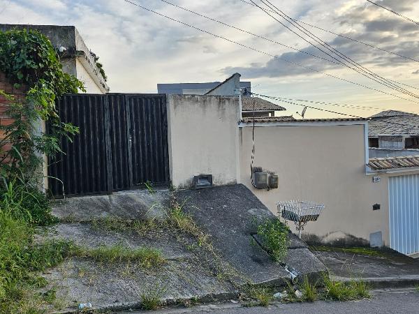 Casa em São Gonçalo, Vista Alegre, Rua Exp Isamor Furquim De Campos, N. 206, Casa 01, Lot Jardim SÃO Pedro, RJ. Área: 55.64m2
