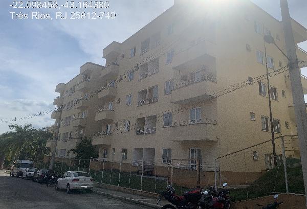 Apartamento em Três Rios, Rua Direita, Rua Edelvina Machado Da Rocha, N. 275, Apto 202, Bl 02, RJ. Área: 54.5m2