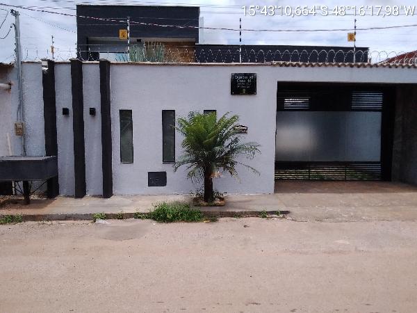 Casa em Águas Lindas de Goiás, Jardim Dos Pinheiros, Quadra 38, N. Sn, R 18 Lt 18, GO. Área: 194.49m2