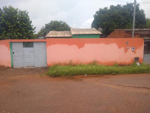 Casa em Santo Antônio do Descoberto, Vila Esperanca, Quadra 8, N. Sn, Lt 17 - Rua 12 Com A Rua 08, GO. Área: 60.46m2