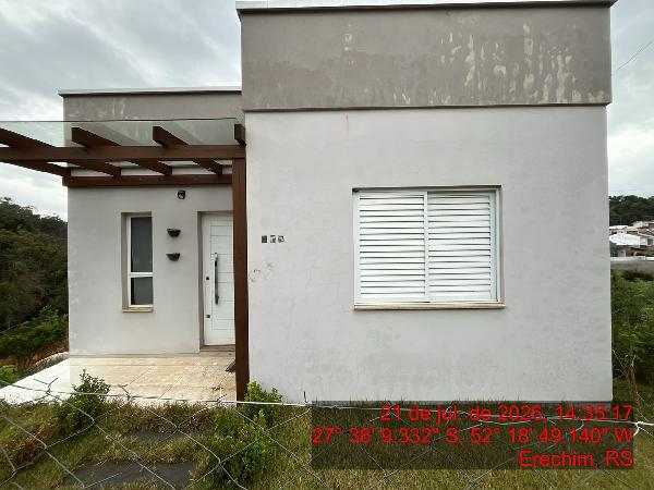Casa em Erechim, Paiol Grande, Rua Rodolpho Girardello, N. 150, Qd F, RS. Área: 49m2