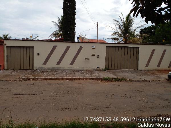 Casa em Caldas Novas, Santa Efigenia, Rua Jose Calzavara, N. 594, Qd 41 Lt 8r, GO. Área: 298.83m2