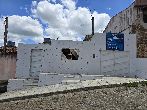 Casa em Vitória de Santo Antão, Jardim Sòo Pedro, Rua Da Concentracao, N. 204, Lote 23 Qd. 05, PE. Área: 62.4m2