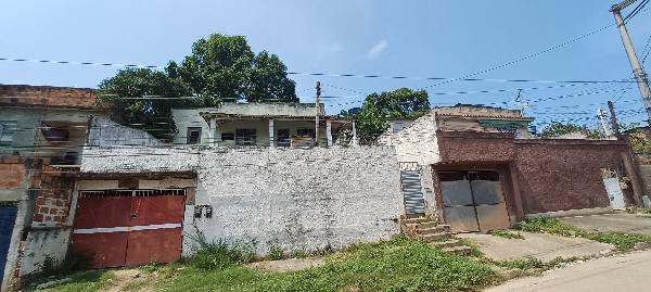 Casa em São Gonçalo, Almerinda, Rua Expedicionario Benedito Francisco Silva, N. 274, Cs 01, RJ. Área: 180m2