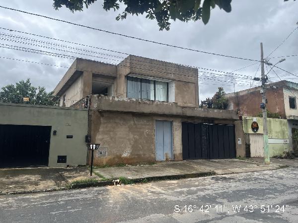 Casa em Montes Claros, Alice Maia, Rua Joaninha Prates, N. Sn, Lt 09 Qd 12, MG. Área: 329.05m2