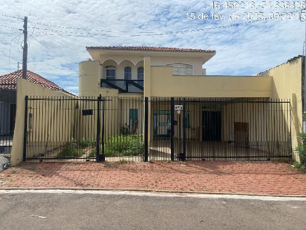 Casa em Rondonópolis, Santa Cruz, Avenida Do Bispado, N. 154, Lt 20 Qd 04, MT. Área: 183.7m2